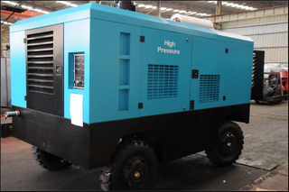 Kaishan 645cfm, 17 bar Diesel Engine Portable Screw Air Compressors LGCY-1817